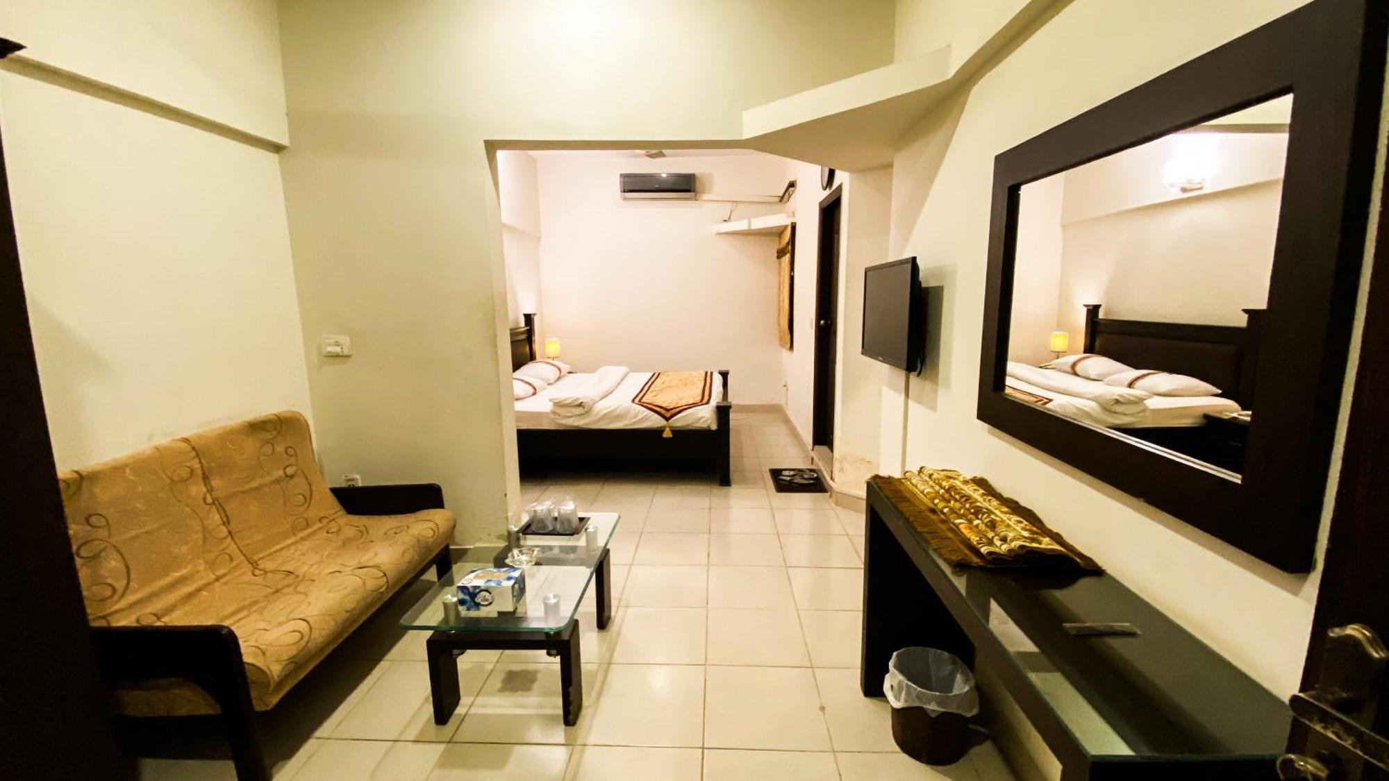 Royal Inn Hotel Καράτσι Εξωτερικό φωτογραφία