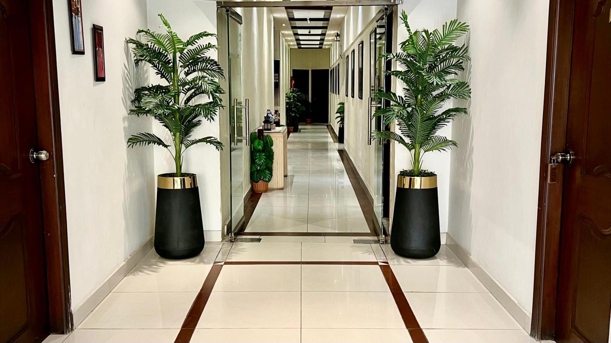 Royal Inn Hotel Καράτσι Εξωτερικό φωτογραφία