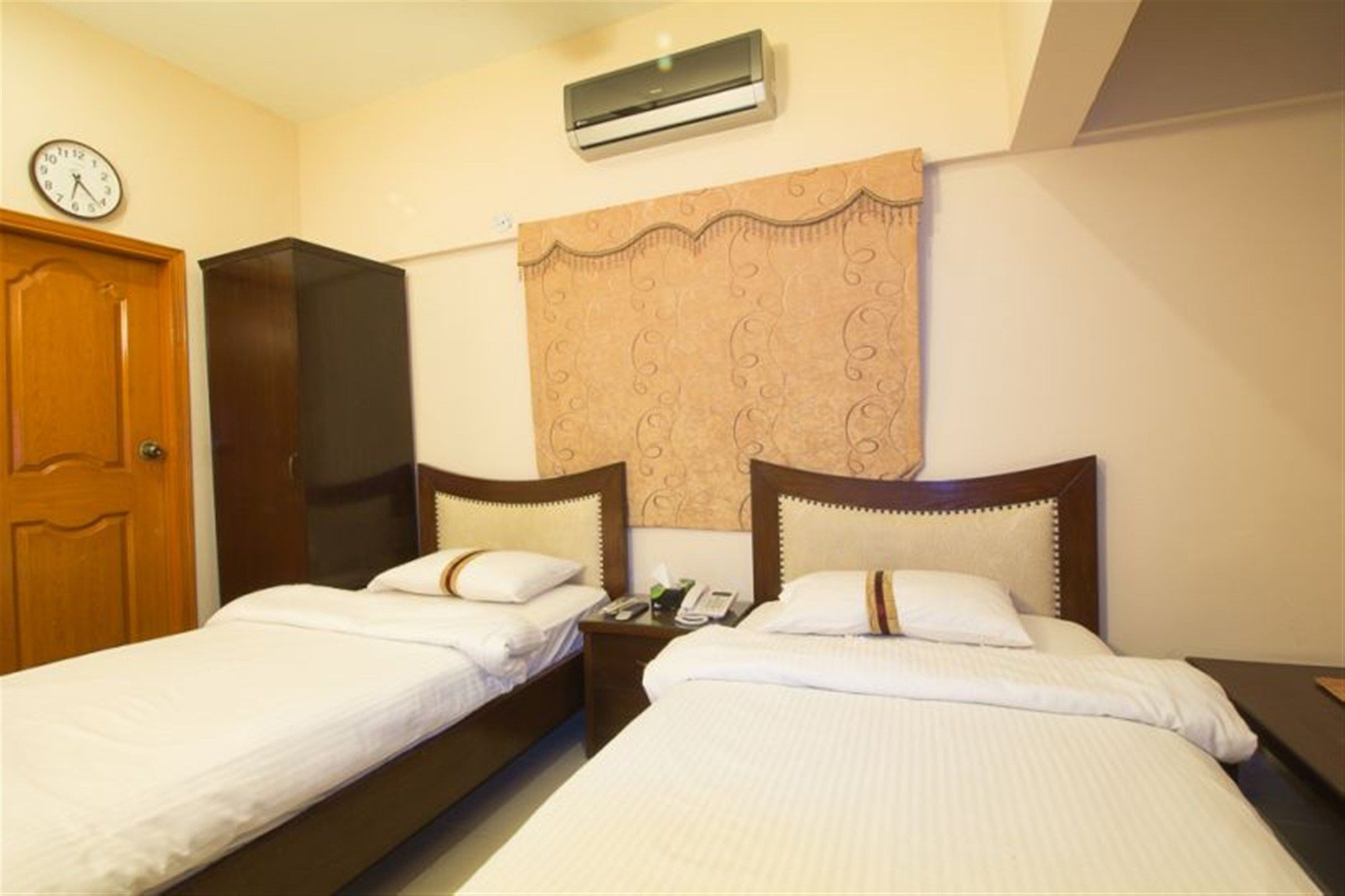 Royal Inn Hotel Καράτσι Εξωτερικό φωτογραφία