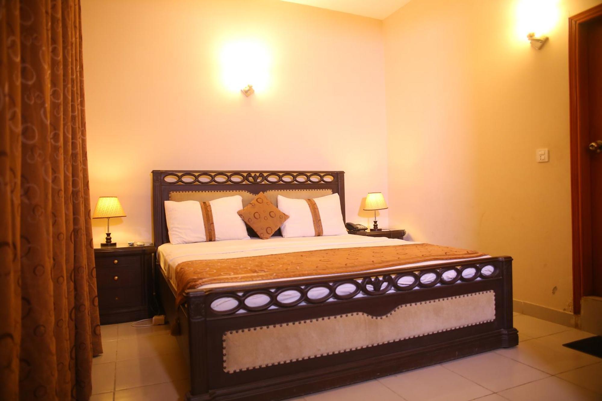 Royal Inn Hotel Καράτσι Εξωτερικό φωτογραφία